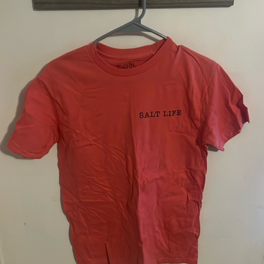 NWT men’s size small salt life tshirt